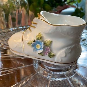 Bone china baby shoe
